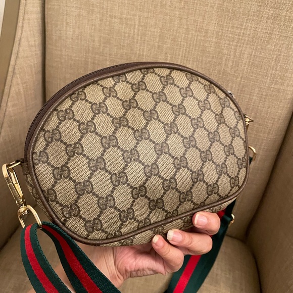 Authentic vintage Gucci GG canvas crossbody bag 007.983.1113 (F1025) - Picture 12 of 15
